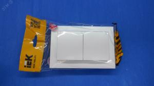 Розетка 2-м 16А С/У З/К c крышками IP44 в сборе Жемчуг Brite