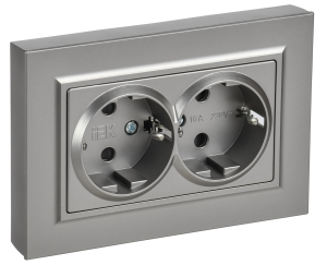 Розетка 2-м 16А С/У З/К cо шторками плоская в сборе Сталь Brite