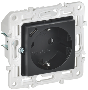 Розетка 1-м 16А С/У З/К со шторками+USB С 18Вт Черный Skandy