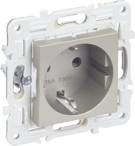 Розетка 1-м 16А С/У З/К со шторками Шампань Skandy