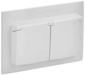 Розетка 2-м 16А С/У З/К с крышкой IP44 в сборе Арктический белый Skandy