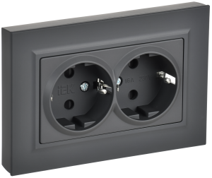Розетка 2-м 16А С/У З/К cо шторками плоская в сборе Графит Brite