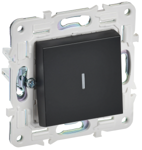 Переключатель 1-кл 10А C/У проходной с индикатором Черный Skandy