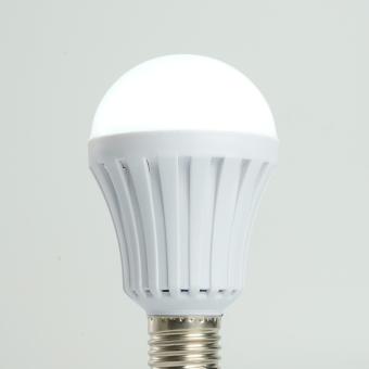 Светильник аккум. 9W Е27 AC/DC, белый, EL116